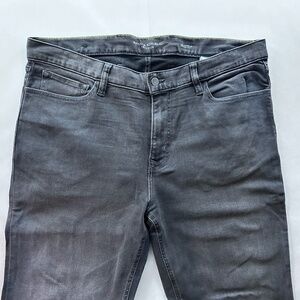 Banana Republic | Traveler Slim Fit Jeans – Men’s 38×32